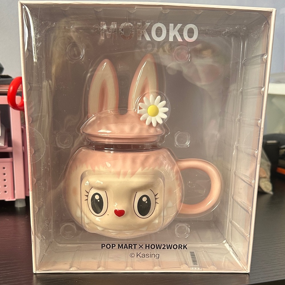 POP MART × HOW2WORK Spring
Flower Series MOKOKO Pink Ceramic Mug -POP Land